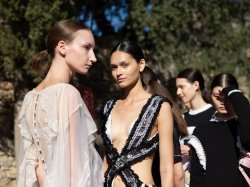 Le Festival international de mode, un tremplin international pour la nouvelle génération de créateurs