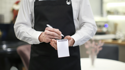 Enquête Besoins en Main d'Œuvre 2023 : 277 700 projets de recrutement en Provence-Alpes-Côte d'Azur