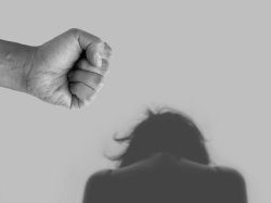 Crise sanitaire : rappel des dispositifs pour protéger les femmes victimes de violences conjugales et mise en place d'un partenariat avec Uber 