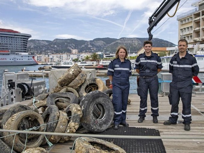 La Marine se mobilise (…)