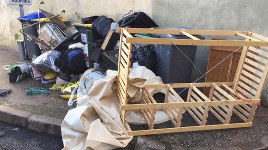 En région Sud, de nouvelles habitudes pour le tri des déchets