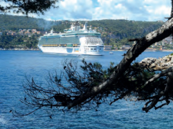 Croisière : des navires annoncés moins polluants