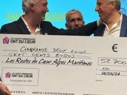 'Les Agents Immobiliers ont du coeur' remettent un chèque de 52 700 € aux Restos du coeur