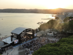 Juan-les-Pins : une saison estivale 2026 entre sport, musique et humour à la Pinède Gould