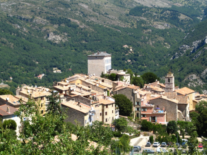 CIPIÈRES : 74 742 € (…)