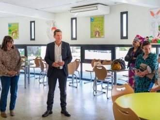 Cannes poursuit l'adaptation de ses écoles face à la chaleur 