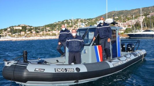 Au Lavandou, un nouveau zodiac pour la brigade nautique