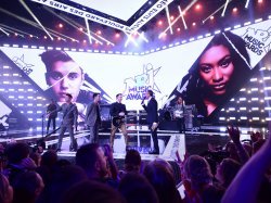  NRJ Music Awards 2020 : NRJ, TF1 et la Mairie de Cannes annoncent leur partenariat pour deux années supplémentaires