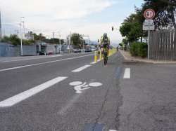 Piste cyclable Antibes-Villeneuve Loubet : Charles Ange Ginésy annonce la suspension de l'expérimentation pendant l'été 