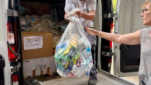 La Cadière d'Azur : Deux camions de dons après les incendies du Haut-Var