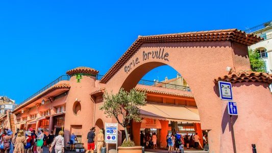 Marché Forville à Cannes : Go pour la réhabilitation complète du carreau et du toit !