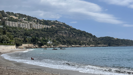 Constructions illicites en surplomb de la plage de la Mala et à Eze : des peines significatives pour les propriétaires 