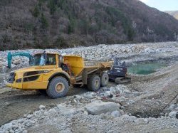 Reconstruction : les travaux de confortement de l'usine hydroélectrique EDF de Saint-Martin-Vésubie avancent