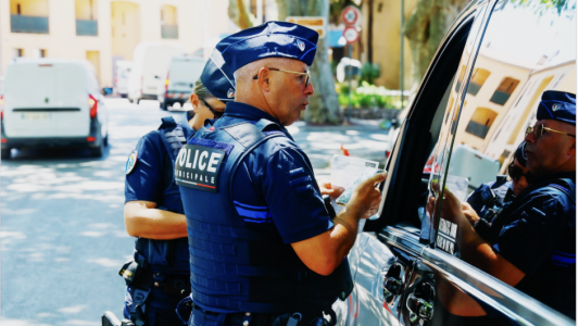 VTC à Saint-Tropez : la maire demande une réglementation adaptée aux périodes de forte affluence