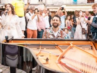 À Cannes, un surprenant flashmob musical de Julien Cohen avant le 60e MIDEM