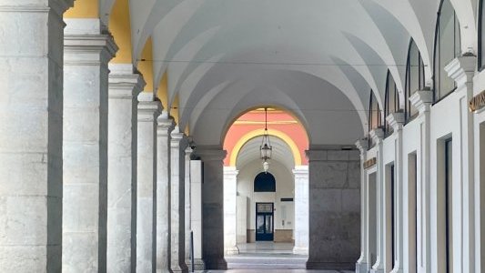Effondrement sous les arcades de la place Masséna : le maire de Nice exige des contrôles immédiats 