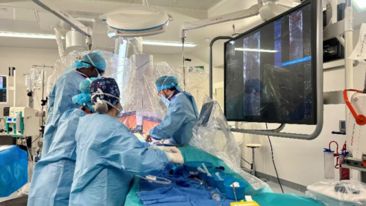 CHU de Nice : quand la chirurgie rencontre l'imagerie en temps réel