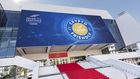 Cannes mise sur l'avenir : le Palais des Festivals accepte désormais les paiements en cryptomonnaie
