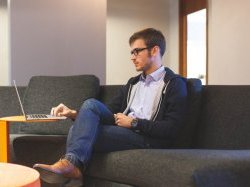 Travail indépendant et salariat : la frontière est parfois mince !