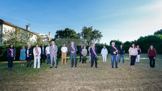 Maires : les nouvelles équipes à l'aube d'un mandat déterminant