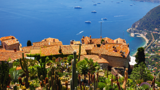 Côte d'Azur : Un tourisme moins dépendant des pics saisonniers, plus international et toujours qualitatif