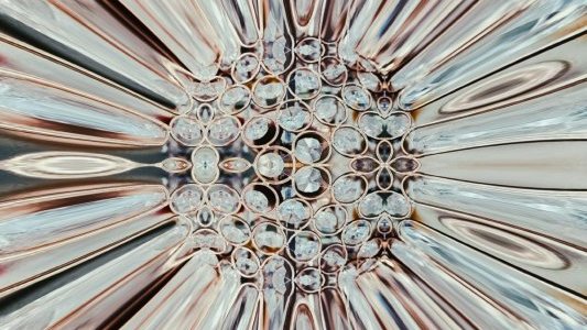 Un diamant rose vendu 26,6 millions de dollars chez Sotheby's 