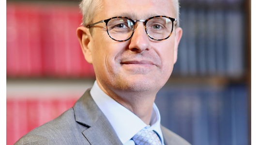 Doyen Latour : "la Faculté de droit a une mission d'accueil et de service public"