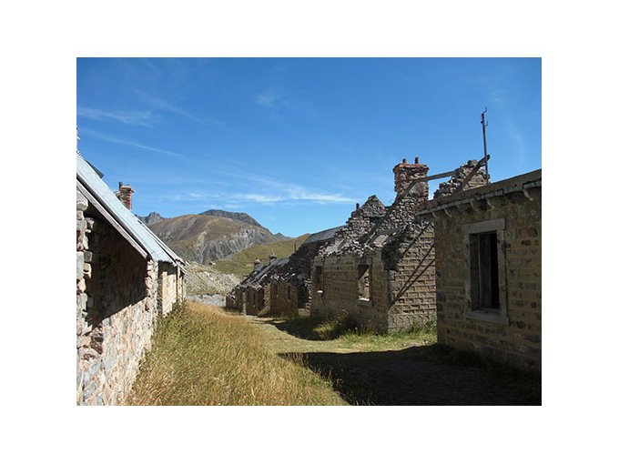 Camp des Fourches : (…)