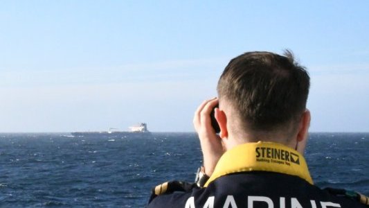 Affaire du DELIVER – Le pétrolier sans pavillon quitte Fos-sur-Mer après sa condamnation