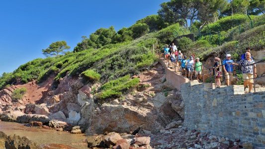  Dans le Var, partez en balade sur le sentier du littoral !