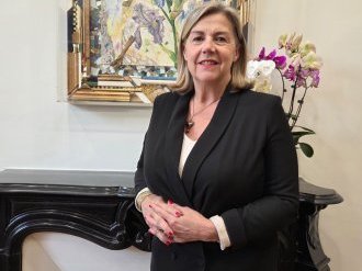 Anne Sattonnet : « Prendre soin de Vence »