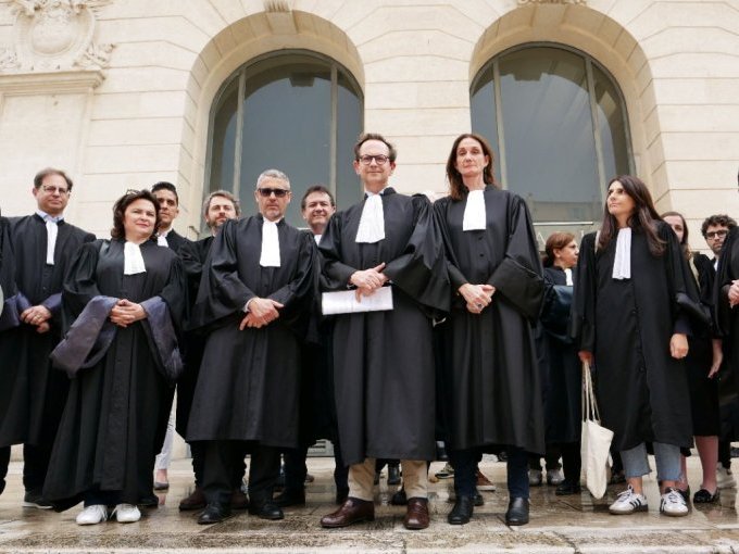 Des avocats niçois manife
