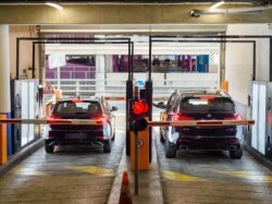 Le Car Rental Center de l'Aéroport Nice Côte d'Azur déploie quatre portiques ProovStation 