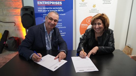Transition Energétique : Capenergies et la Fédération Cinov PACA Corse signent un partenariat