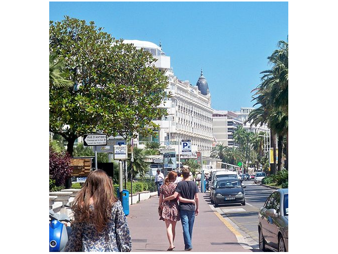 CANNES : Elargissement de