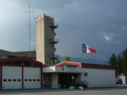 ROQUEFORT LES PINS : Un centre de secours 