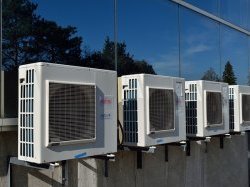 La Mairie de Cannes et l'Agglomération Cannes Lérins désinfectent tous les climatiseurs et VMC de 128 bâtiments publics 