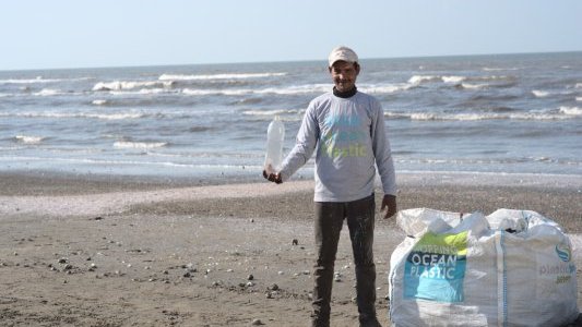 Horus Pharma prolonge son partenariat avec Plastic Bank et vise 500 tonnes de plastique compensées d'ici fin 2026