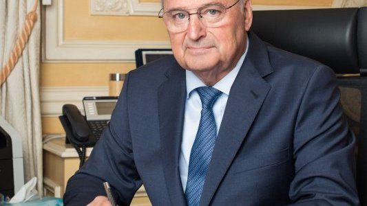 Covid 19 : Fonds d'urgence de 8 millions d'euros pour soutenir les entreprises du département des A-M