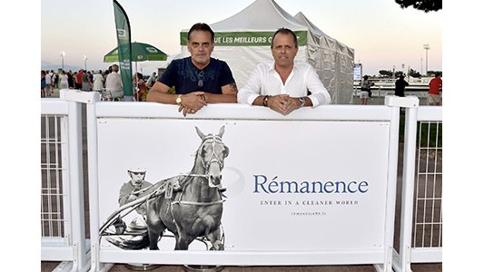 Naming du rond de présentation de l'hippodrome de la Côte d'Azur