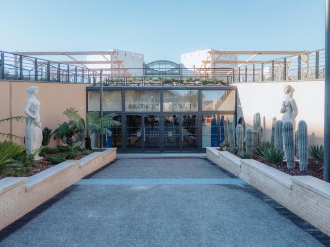 À Nice, la bibliothèque