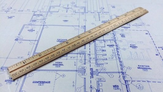 Aups : Consultation d'un bureau d'études pour l'assistance à maîtrise d'ouvrage pour la mise en œuvre d'un marché de performance globale (CPE) pour la création du réseau de chaleur biomasse