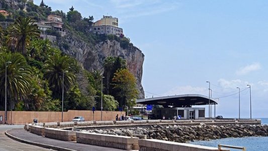 Christian Estrosi a écrit au Premier Ministre pour demander un renforcement des règles de déplacement dans les territoires transfrontaliers
