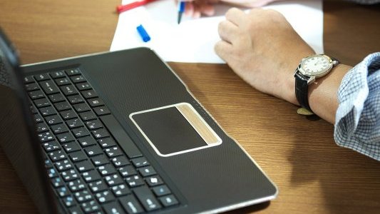 Les journaux et sites internet habilités à publier des annonces légales pour le département des Alpes-Maritimes en 2021