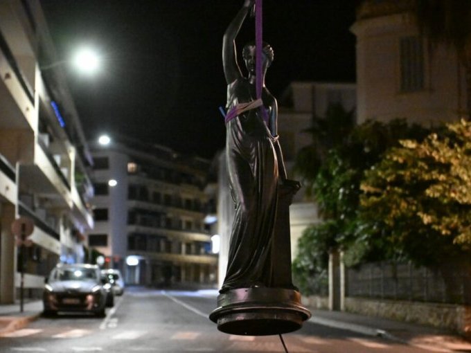 À Hyères, la fontaine (…)