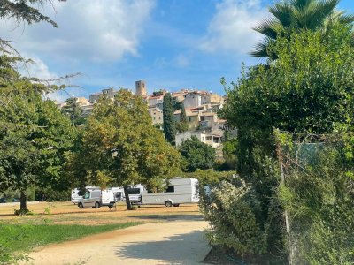 À Biot, la Ville porte plainte après l’installation illégale de six (…)